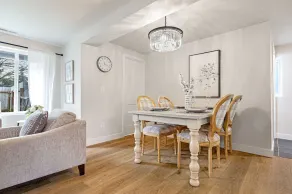 Dog Friendly Cozy Remodeled Shoreline Rambler - Image 4
