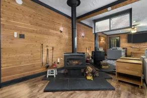 Centrally Located Cabin with Sauna and Hot Tub - Image 5