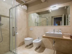 Attractive Holiday Home in Cortona with Swimming Pool - Image 2