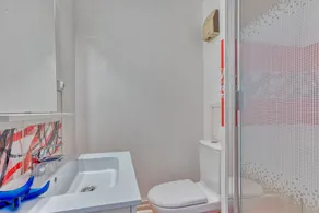 Sea View Apartment Arcachon – Private Terrace & Balcony, Sleeps 4 - Image 3