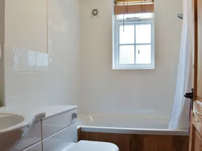 2 bedroom accommodation in Eastry, near Sandwich - Image 4