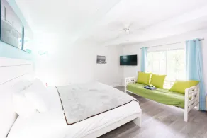 Best of Delaware King Bed Plus Day Bed  Pool - Hot Tub - Pet Friendly -  Beach - Image 5