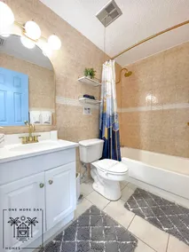 Golden Oasis in Clearwater, 3 Heated Pools, 13 Minutes from the Beach! 🏝️ - Image 5