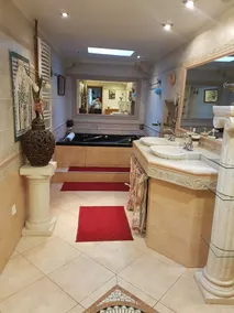 Chateau / Country House - Image 4