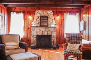 Cottage on Laurel Lake, Private lake access, picture perfect sunsets - Image 2