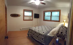 Wild Rock Cottage - Scenic Getaway - WiFi - Hot Tub - Pets OK - Image 2