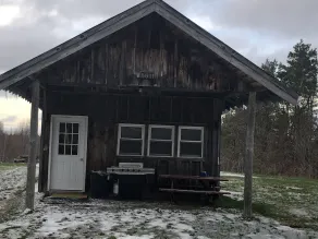 TUG HiLL Cabin on Twin Pond Farm - Image 4