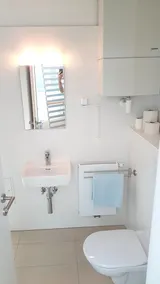 Large  central two bedroom Apartment A12 - Image 3
