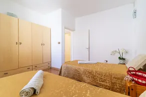 Apartamento 'La Casetta Di Asia' con terraza privada y aire acondicionado - Image 3