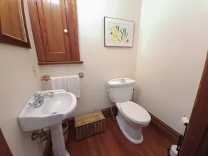 Historic Officer's Quarters House on Great Diamond Island Near Beaches - Image 3
