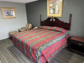 Interstate Inn Express - Image 5