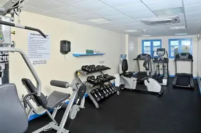 Relaxing Suite Stay Near the Beach! Kitchen, Free Parking, Onsite Pool, & Gym! - Image 2