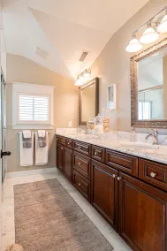 Luxury Avalon Beach Block 6BR/5.5BA with Heated Pool & Hot Tub & Putting Green! - Image 5