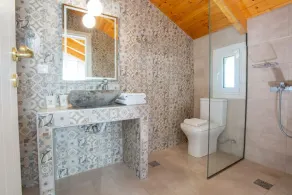 Penthouse Brand New Liana avec vue imprenable sur la mer dans la baie de Vlicho et la piscine! - Image 3
