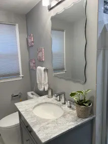 Beautiful and modern 3 Bedroom 2 full BR. - Image 3