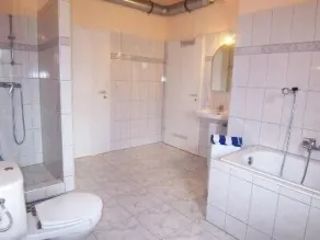 quiet location with beautiful view, big garden, just a few minutes to the beach - Image 3