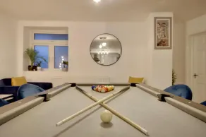 Southsea Common Luxury Apartment with Hot tub & Pool table - Image 3