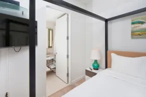 Fully furnished apartment in the heart of Midtown,with great view of NYC skyline - Image 5