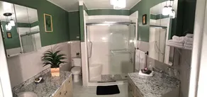 Tout le bungalow de Niagara Falls est à quelques minutes de toute l'aventure et du plaisir - Image 4