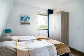 Experience the ultimate luxury in our Sneekermeer 8 home, complete with an jacuzzi and a private jetty exclusively for you. - Image 4