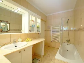 Villa Bombilla by Interhome - Image 2