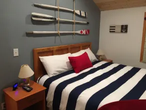 Anchor Away, Whidbey Island Beachfront Getaway - Image 3