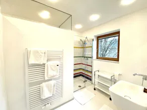 Bor drøm på over 170m2 med svømmehal, privat terrasse, kæledyr tilladt - Image 5