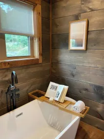 This cabin is a 3 bedroom(s), 3 bathrooms, located in Gatlinburg, TN. - Image 5