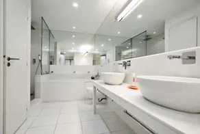 Luxury Villa in Mougins for 8 People - Image 3