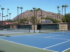 Scottsdale Spacious 2BR Condo with Heated Swimming Pool - Image 3