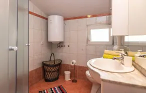 Stunning Home In Marcana With Wifi - Image 5