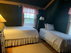 5BR  Charming Beach House with PRIVATE beaches in beautiful Neptune Park! - Image 3