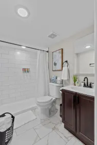 Fully Stocked 4BR Bungalow | Near Tower Grove Park & The Grove | Free Parking - Image 3