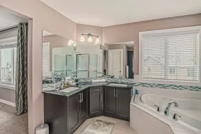 Luxurious 4 BR Home close to amenities in NW - Minutes to DT, Airport, Stampede - Image 4