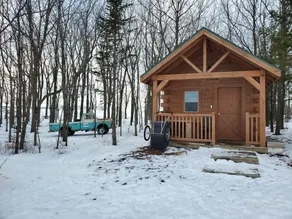 RUSTIC CABIN IN THE WOODS, 5 MIN TO ROCHESTER - Image 5