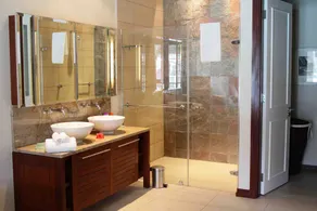 Luxury Loft Appartment on Eden Island with 3 Bedrooms, Views on Marina & Beach - Image 5