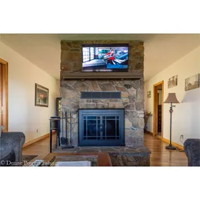 Ranch Home w/ Rolling Hill Views & Hot Tub - Image 3