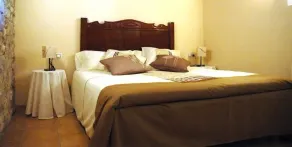 Brilliant, Catalan Holiday Home w/ Private Pool - 5 bedrooms, 5 bathrooms - Image 3