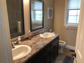 Merlin Home With Amazing Lake Erie Views - Image 4