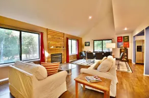 New Southampton Listing! Minutes from town & beaches - Image 5