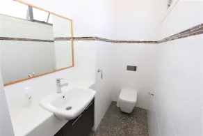 The ultimate property for the family with amazing views to whale watch - Image 5