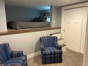Cozy modern unit w/ easy access to downtown Chi - Image 3