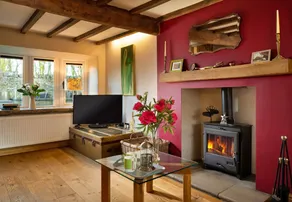 Cozy Cottage in the Heart of Buxton, No Deposit - Image 2