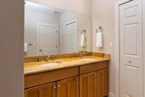 3-Bedroom 2-Bath Condo Overlooking Pool - Image 5