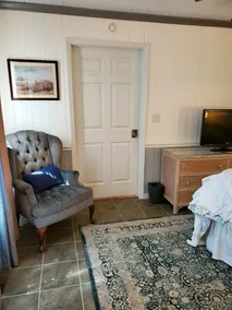 Blue Fields Room in Cascade Inn at Fall Creek Falls - Image 3