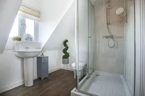 Stylish 4 Bedroom House • Free Parking • Fast Wifi • Smart TV • Garden • Yoko Property - Image 2