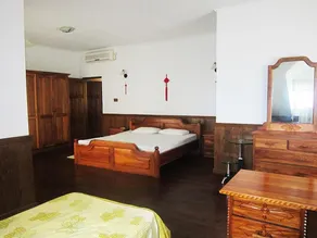 Anum Cara Guesthouse with both Mountain View and Sea View - Image 4