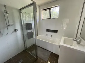 Congo Siana Beach House -150 m walk to beach - Image 4