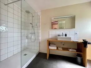 Renovated farmhouse 260m - Image 3