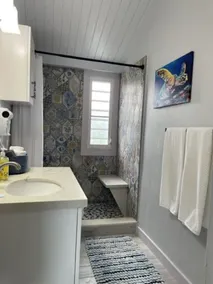 Welcome to Puerta Azul! Newly remodeled oceanside retreat, beach, pool and deck. - Image 4